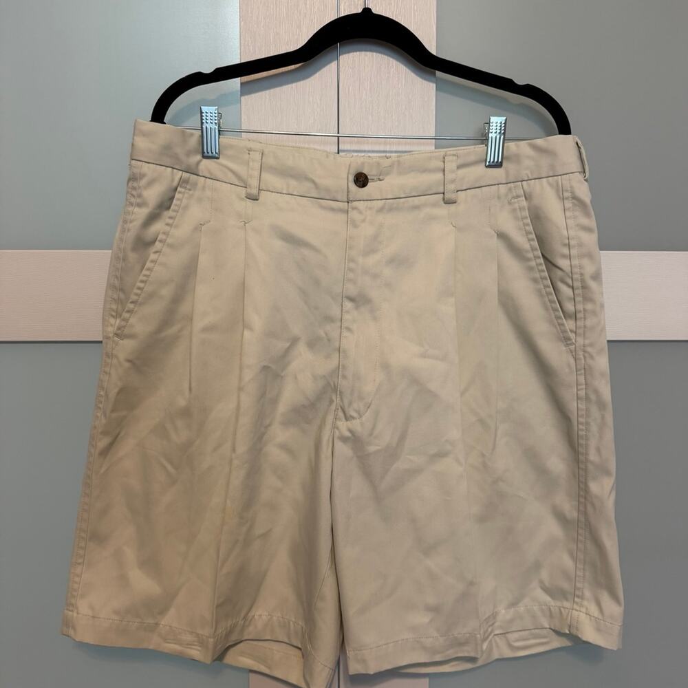 Haggar Men’s Size 36 Khaki Pleated Front Casual Golf Shorts Beige